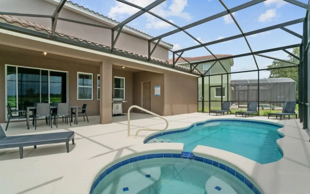 5BR Pool Home w Gameroom