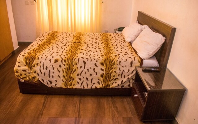 Exquisite Suites & Conference Centre