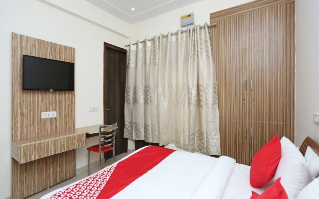 OYO 13115 Star Guest House