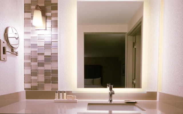 Silver Legacy Reno- A Caesars Rewards Destination