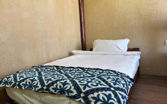 Sultan Kyzyl-Kia (Султан Кызыл-Кия)