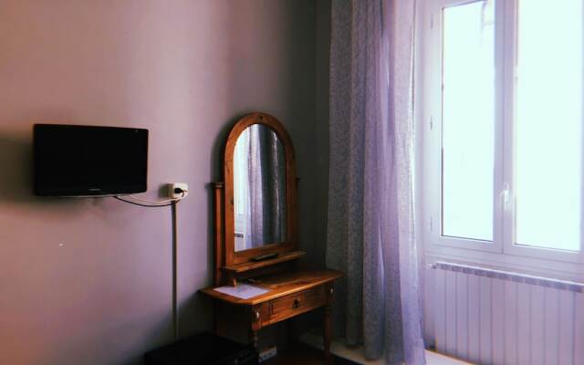 Romina Rooms