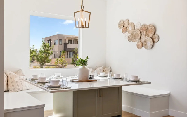 Green Acres 8 Bedroom Townhouse