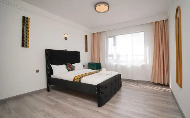 Lux Suites Platinum Oak Residency