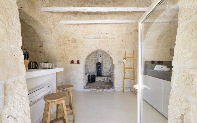 Trullo Cecapesce con Piscina by Wonderful Italy