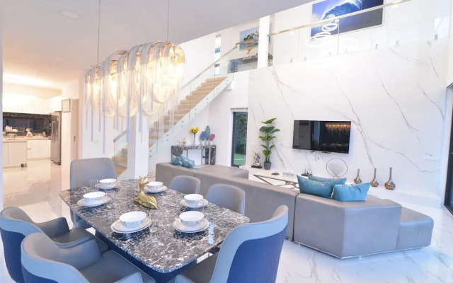 Private Pool Villa in Central Pattaya - Palmb1