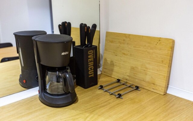 Flat 5 Min to Taksim With Backyard in Cihangir