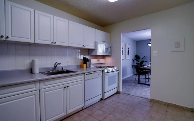 Modern Spacious Apt Crystal City