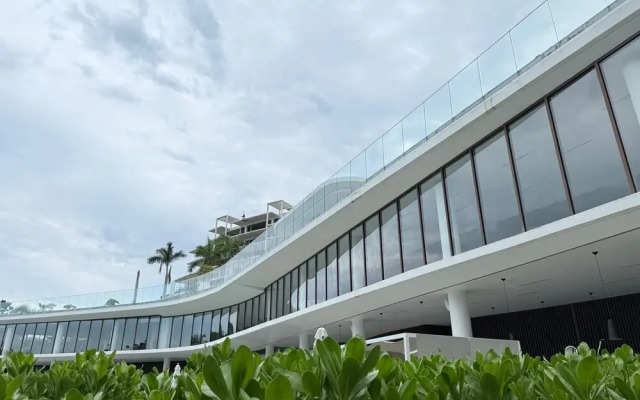 Bolongo 1BR Your Exclusive Oceanfront Escape