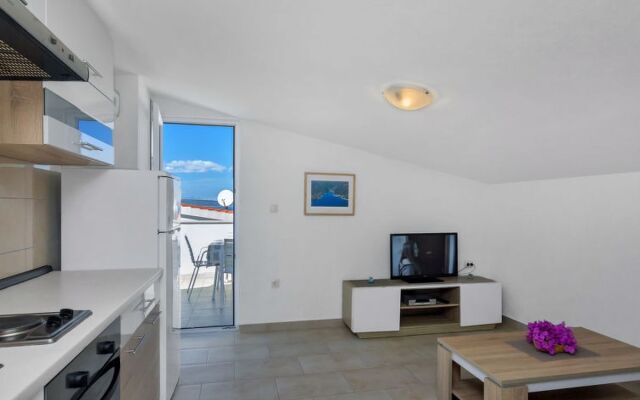 Apartment Cico Hvar/Pokrivenik 25302