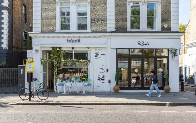 Westbourne Park Road Xvii by Onefinestay