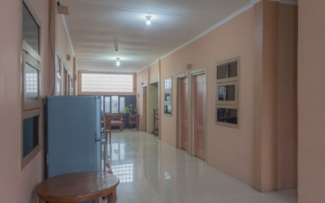 Pelangi Guest House by OYO Rooms