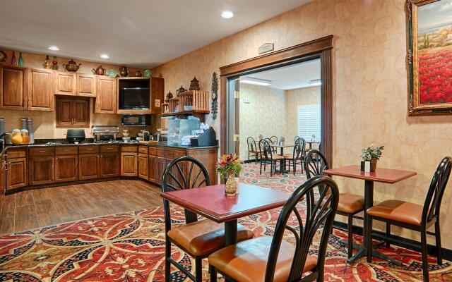 Best Western Plus Southpark Inn & Suites