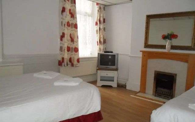 Anzy Panzy Hotel and Apartments