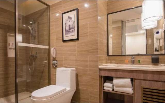 Vienna International Hotel Shenzhen Bantian Huancheng Nan Road