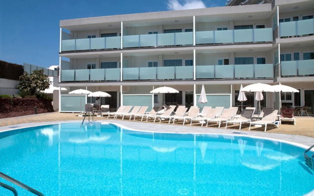 HL Suites Nardos - Only Adults