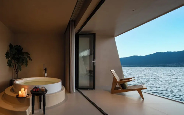 Dali Rushi Jiuxi Sea View Holiday Inn