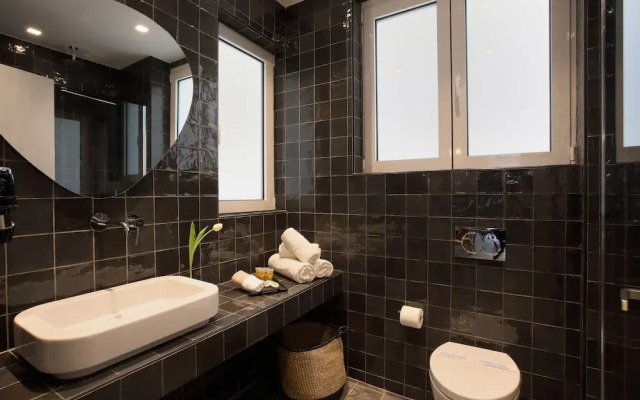 Happiness Luxury Central Apartment