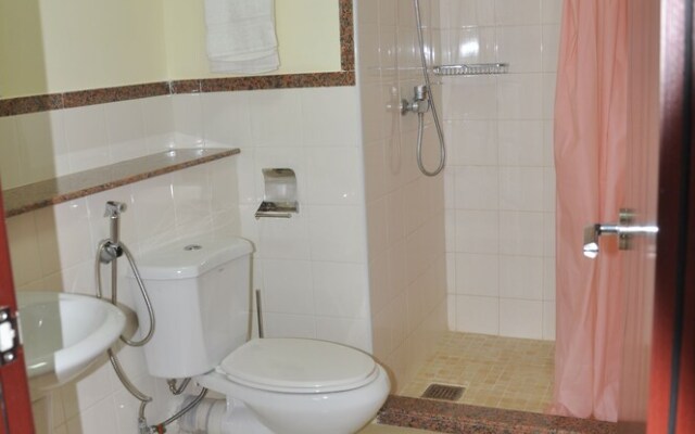 Luwa Evergreen Hotel