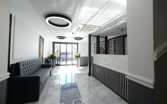 Askadar May Hotel