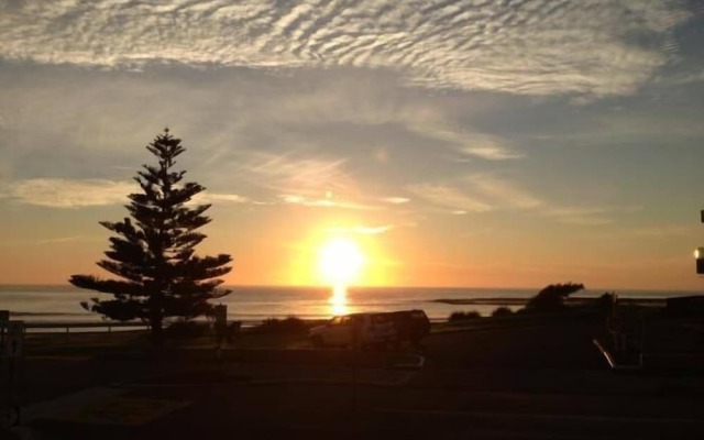 Beachhouse Mollymook