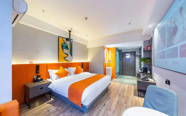May Yunshe Hotel (Zhumadian High-speed Railway West Station)