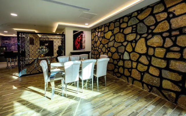 Zaman Homeland Hotel