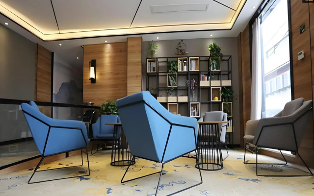 Shell Hotel (Kaifeng Grum Tower Plaza)