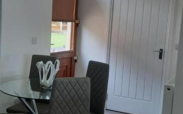 Cozy Lanarkshire Apartment With a View