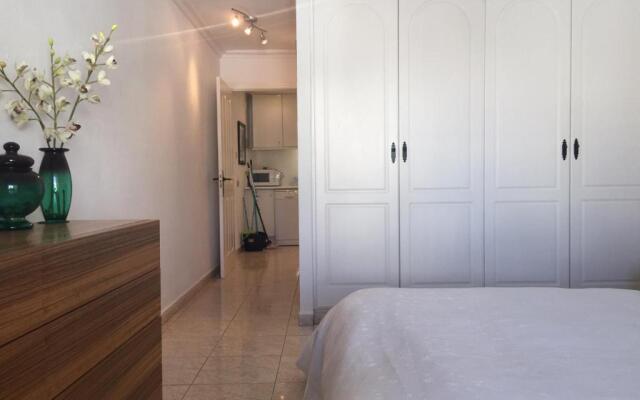 2257-Stunning Penthouse First Line Port Sea View