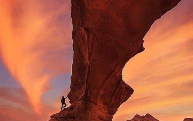 Wadi rum boutique camp & jeep tour