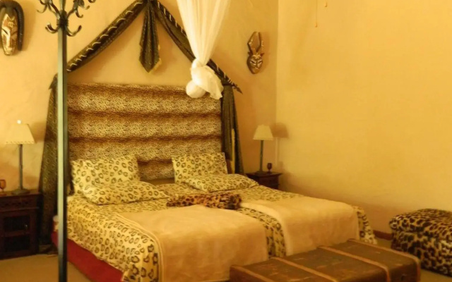 Corona Guest Farm