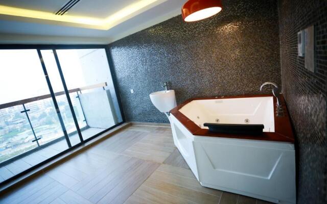 Coventina Lake Suites