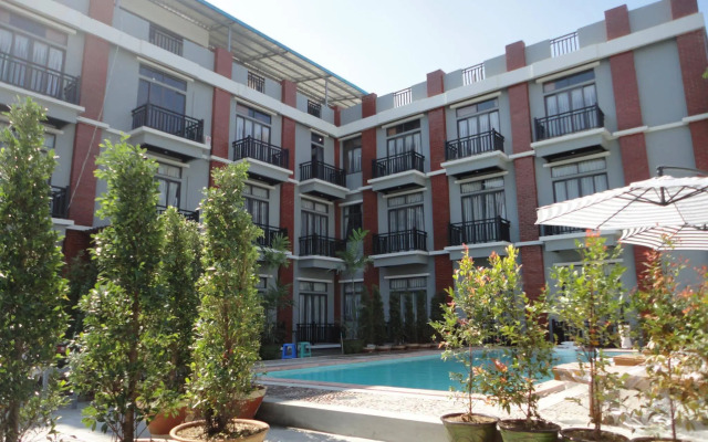 Nan Bwe- The Vibe Hostel