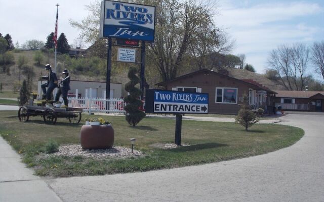 Two Rivers Inn West