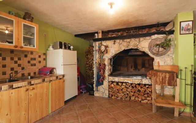 Amazing Home in Pakostane With Wifi and 2 Bedrooms