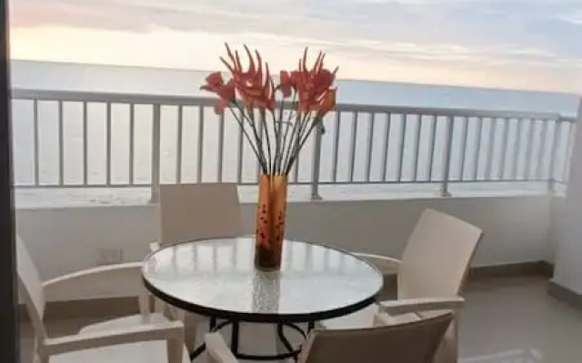 2P1-15 Apartamento frente al mar