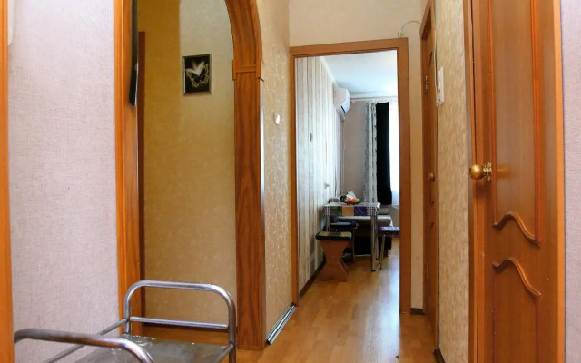 Apartments on 132 Shirotnaya Street