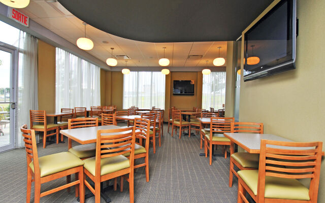 Holiday Inn Express Quebec City - Sainte Foy by IHG