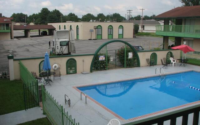 Canterbury Inn & Suites