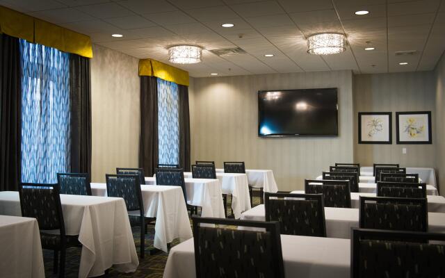 Holiday Inn Express & Suites Madison Central by IHG
