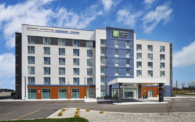 Holiday Inn Express & Suites Windsor East - Lakeshore, an IHG Hotel