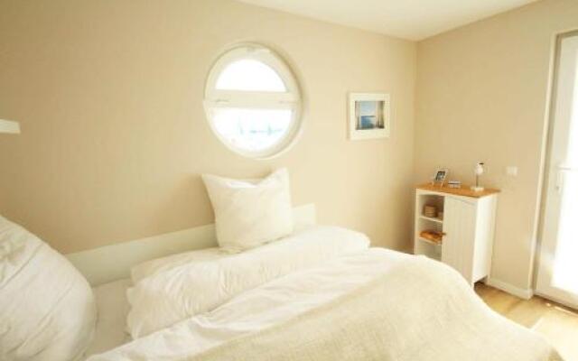 Komfort-Hausboote am Naturhafen Krummin