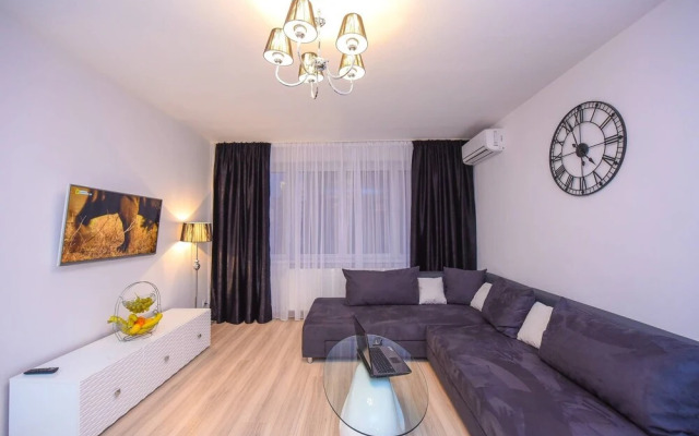 Privilege Apartment - Two Bedrooms - 5 Guests - Cismigiu Gardens