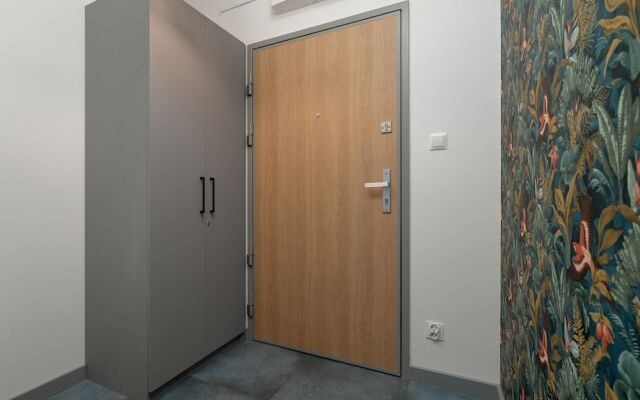 Studio With Balcony for 2 by Renters