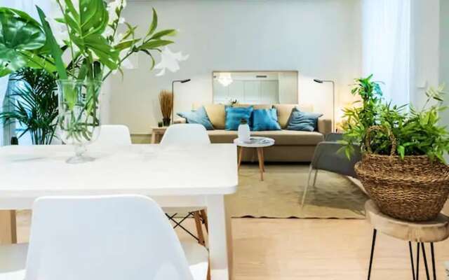 Apartment with One Bedroom in Madrid, with Wifi