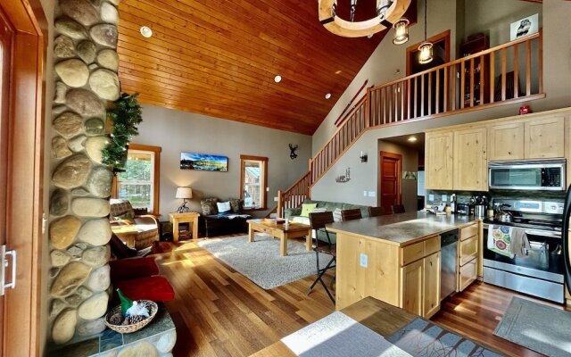 River Rock Mountain Cabin