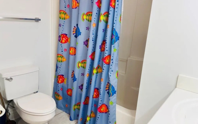 Salt, Sand And Sudds 5 Bedroom Home by RedAwning