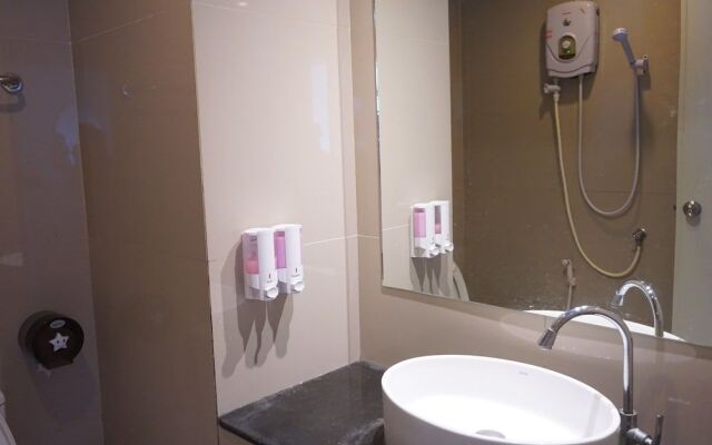 Suksomboon Hotel Chiangkhan