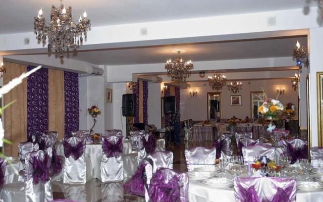 Hotel Blue Night